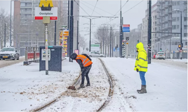 Bewonersverenigingen boos: ‘RET leverde wanprestatie in de sneeuw’