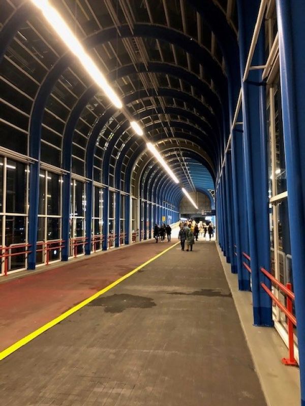 Na een monsterklus van 55 dagen is station Zoetermeer Mandelabrug weer open