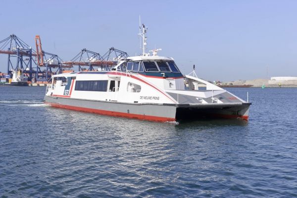 Zorgen over verdwijnen Fast Ferry tussen Hoek van Holland en de Maasvlakte, maar er is hoop.