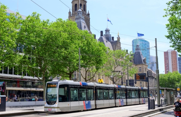 Doorbouwen aan sterk OV in de regio Rotterdam. Jaarverslag RET 2024