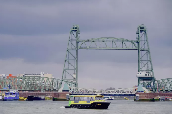 Watertaxi breidt vloot uit met extra grote boten en er kunnen wel 40 mensen in